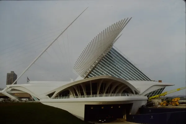 Pulitzer Prize Drama and Lakeside Art: What's On in Milwaukee Today